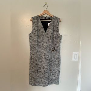 Ann Taylor Sleeveless, Black and White textured woven dress size 14